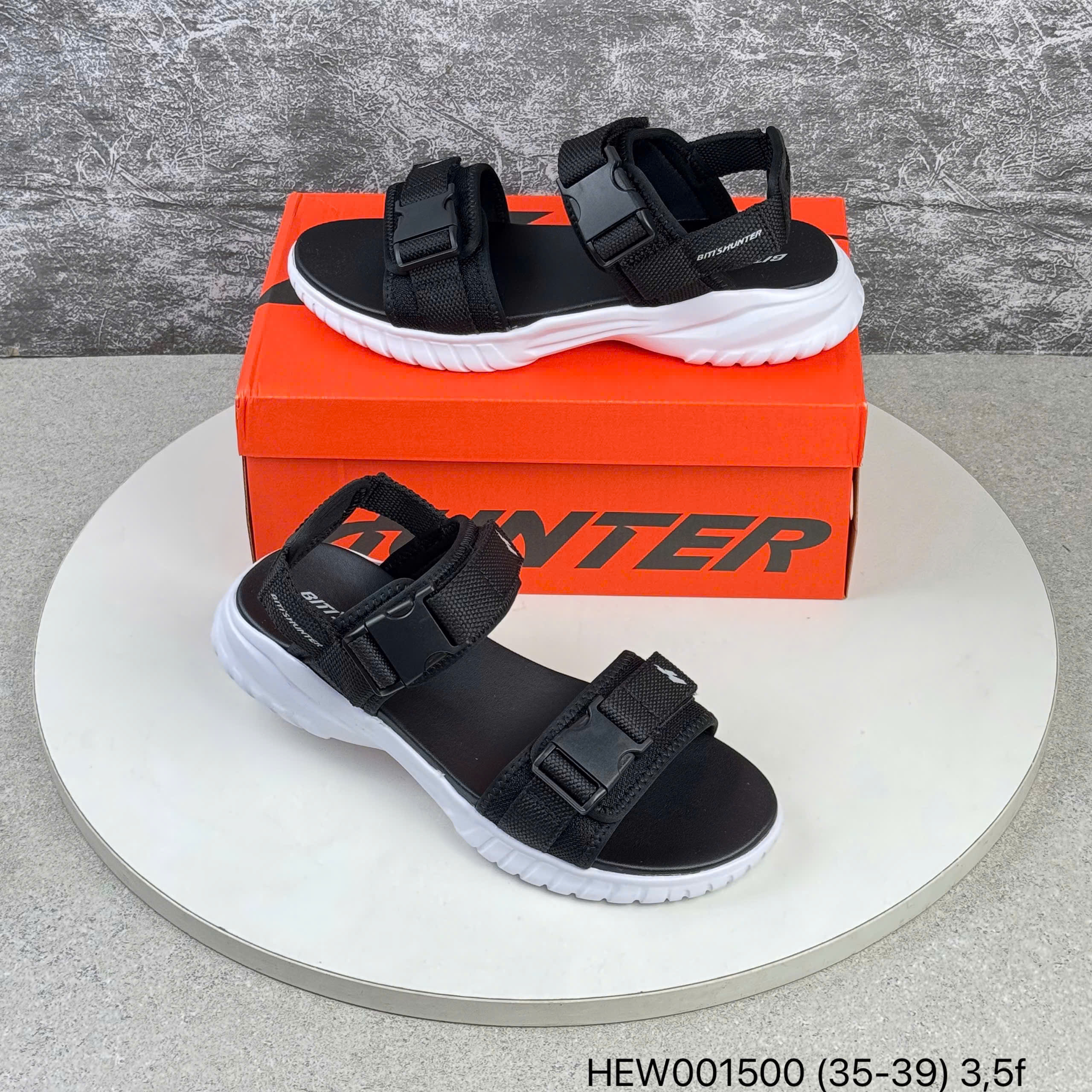 Sandal nữ Bitis HEW001500DEN