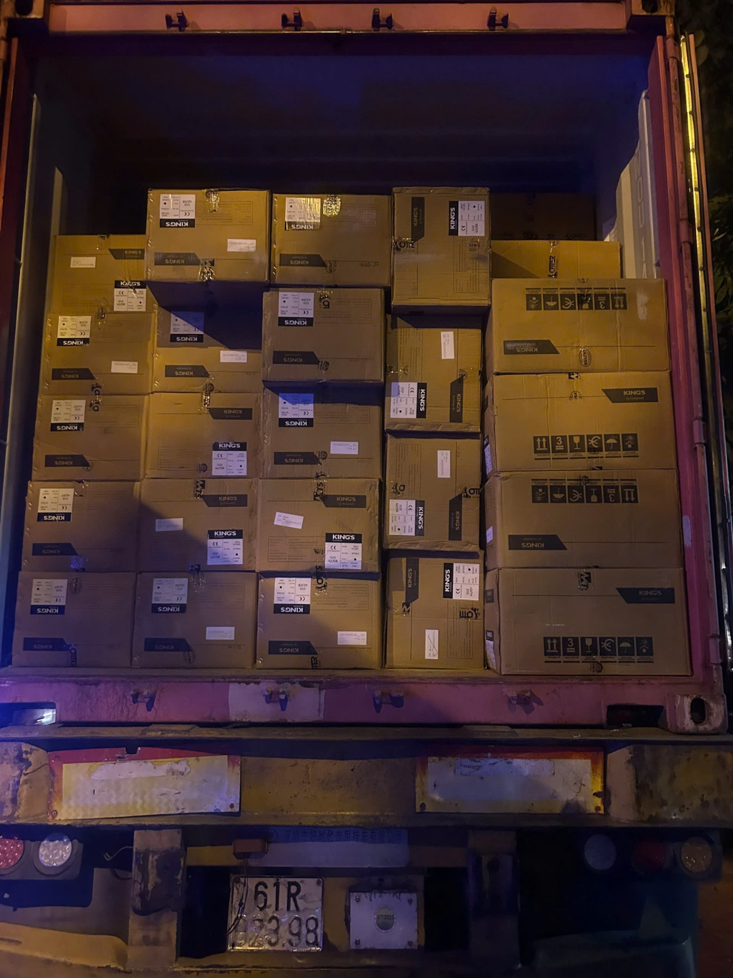 I.T.C Việt Nam tiếp tục nhập Container Giày Bảo Hộ King – Sẵn sàng phục vụ Đại lý trên toàn quốc