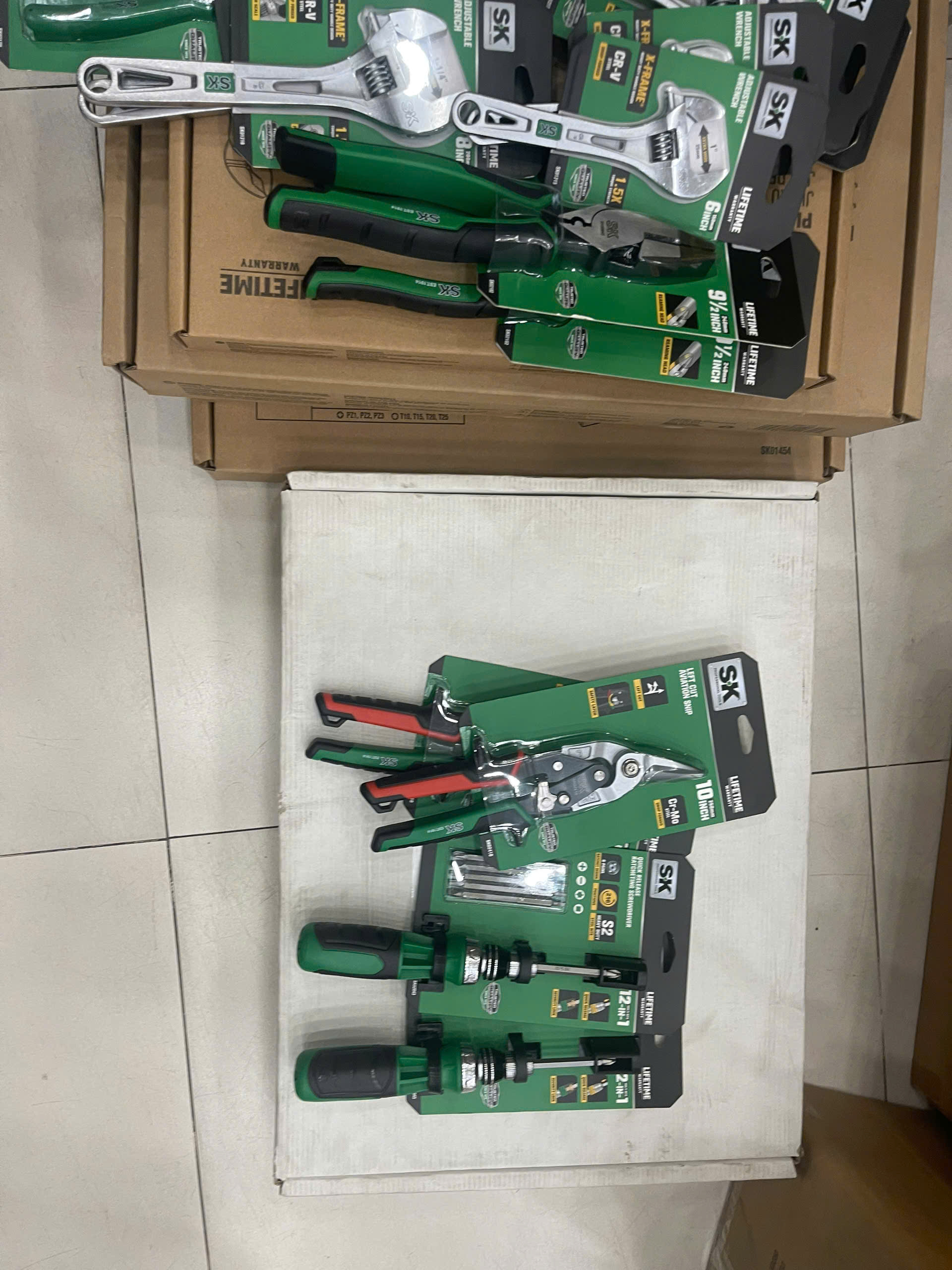 LO-HANG-SK-TOOLS-amp-PONY-JORGENSEN-DA-CAP-BEN-he-thong-Showroom-cua-Doi-tac-tai-Tp-Ho-Chi-Minh-va-Da-Nang--5.jpg