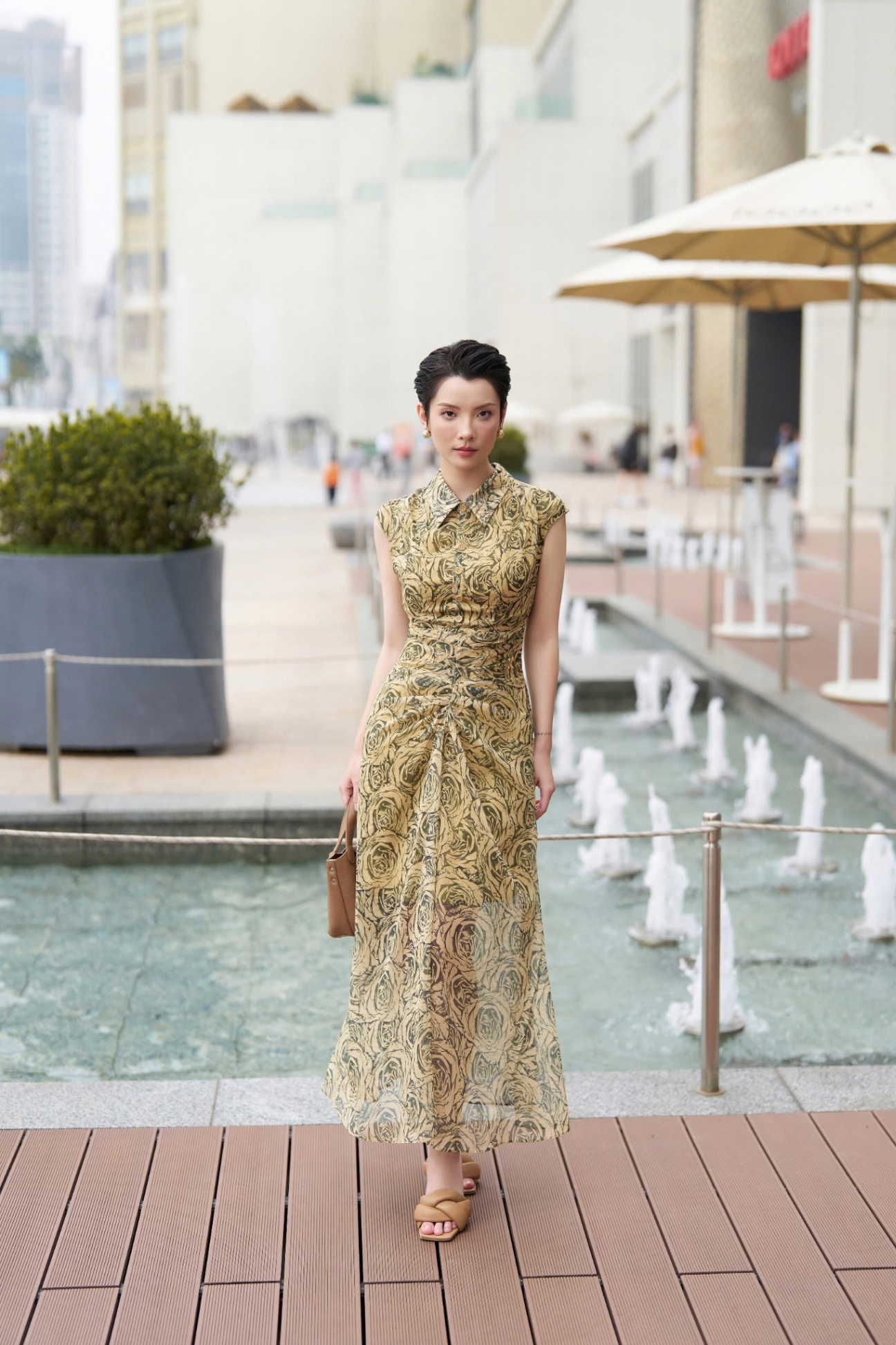 Đầm hoa hồng xanh ly eo
