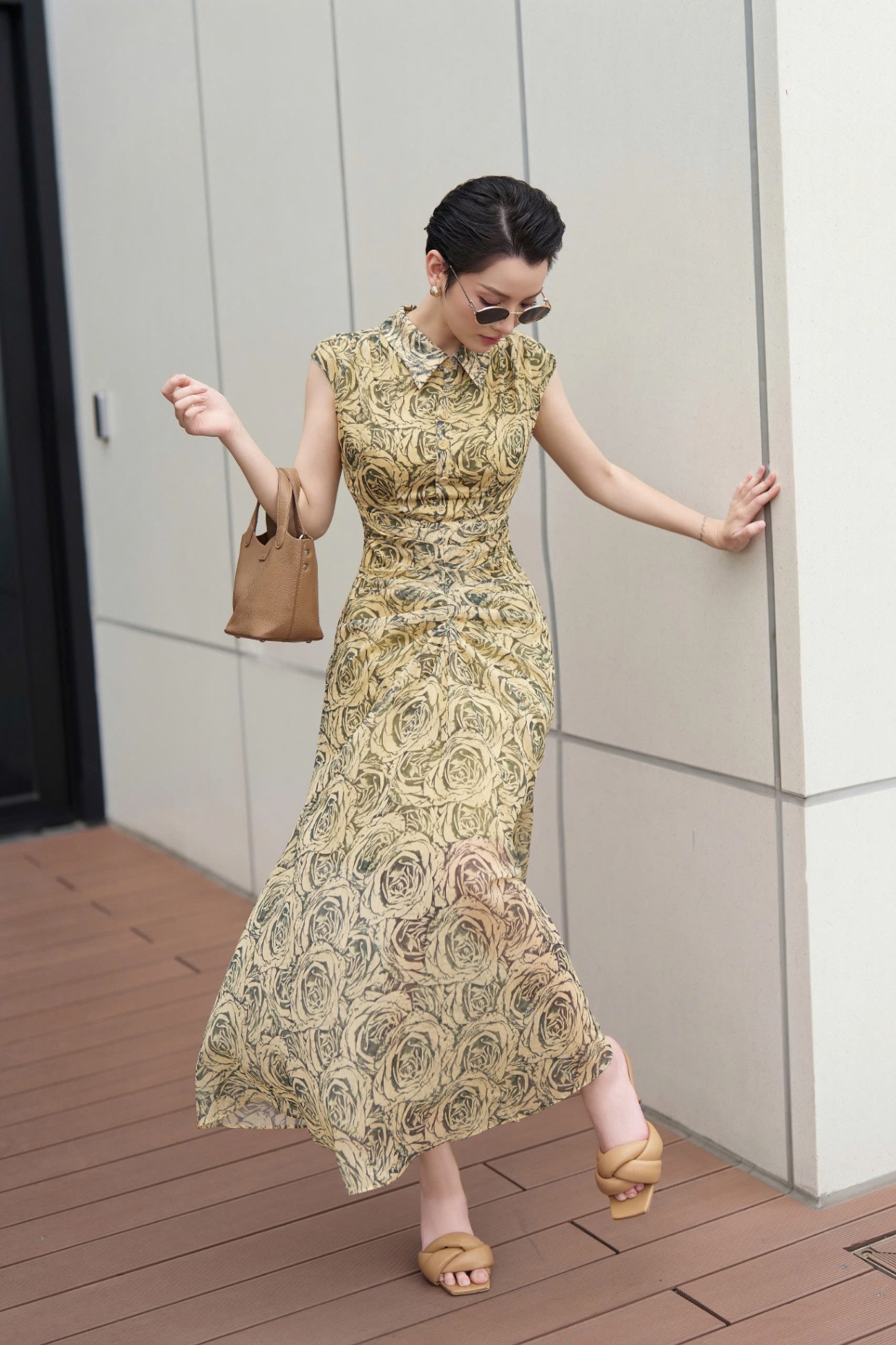 Đầm hoa hồng xanh ly eo