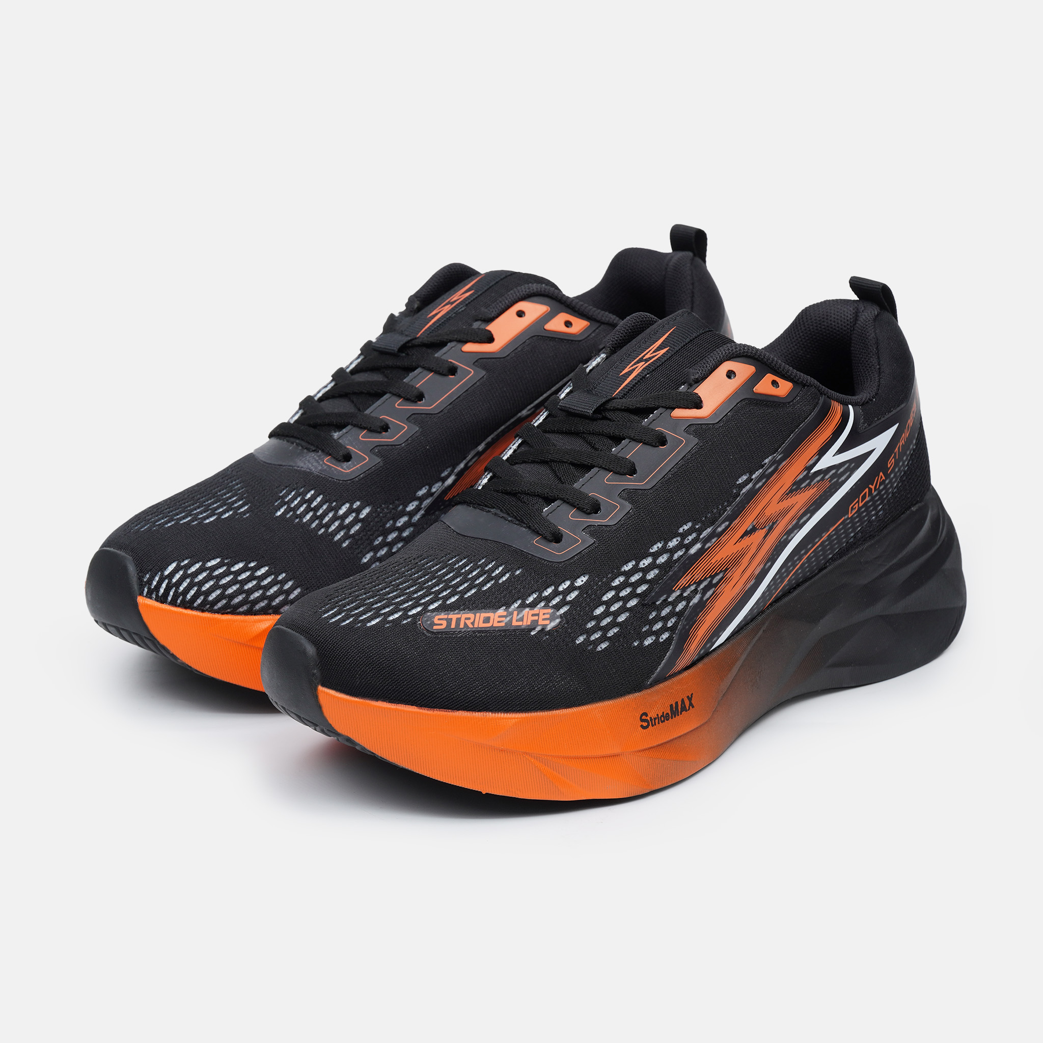GIÀY CHẠY BỘ GOYA STRIDES 3 - ĐEN CAM