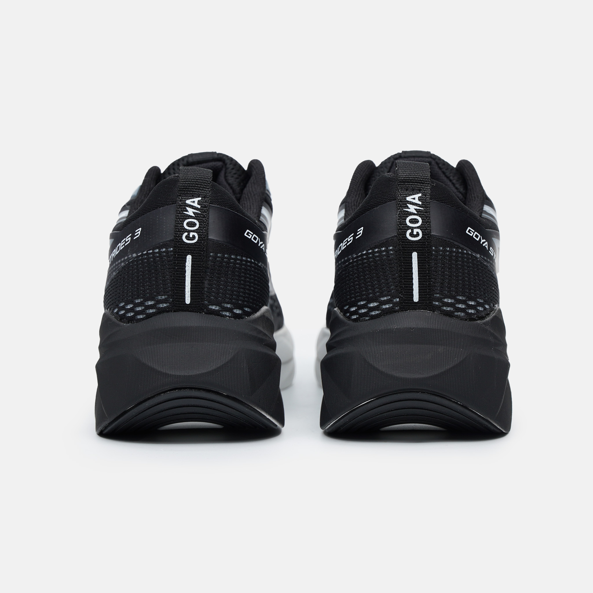 GIÀY CHẠY BỘ GOYA STRIDES 3 - ĐEN TRẮNG