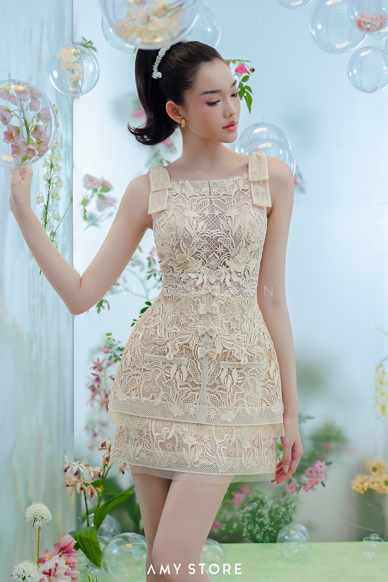 Váy ren hoa lá 2 tầng