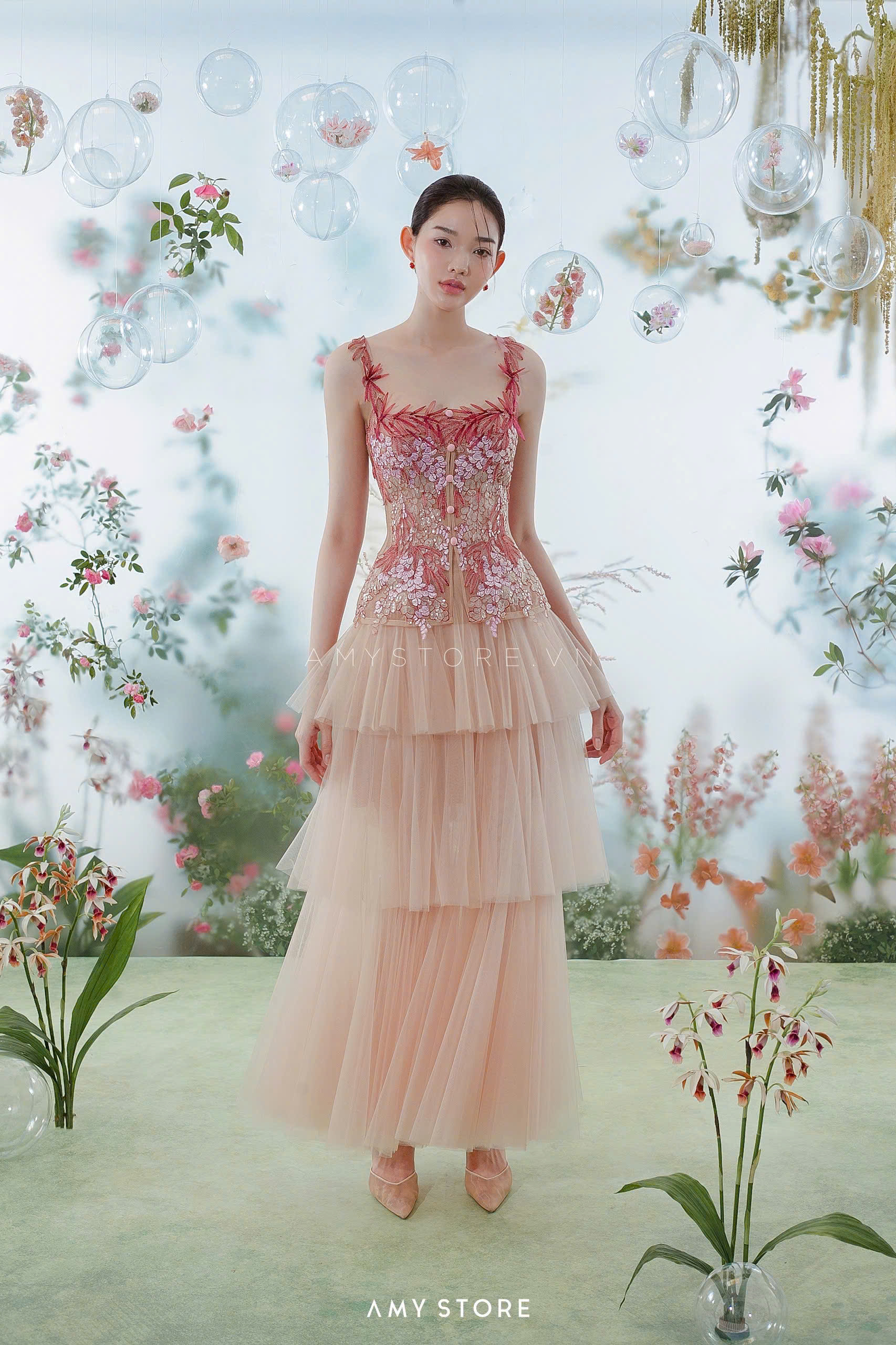 Set ren lá đỏ, chân váy lưới 3 tầng