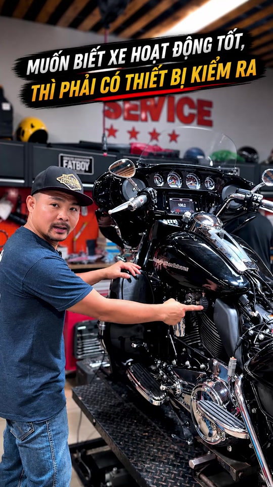 Bắt "bệnh" cứng phanh, mất áp bơm xăng sau bảo dưỡng Harley Davidson: Quy trình đo lường máy tính chuẩn hãng