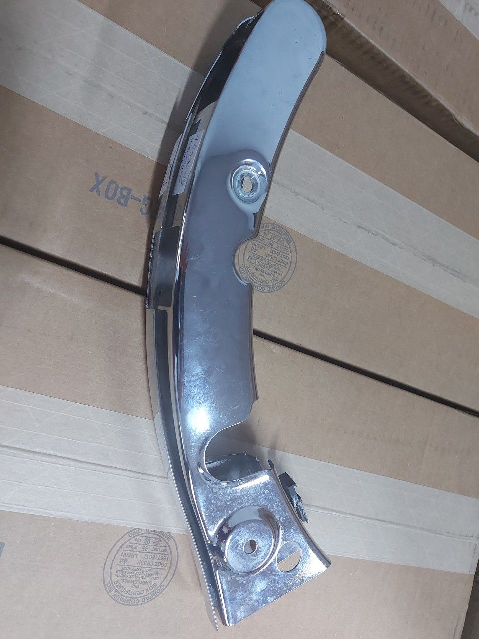 HL ỐP KHUNG SAU BÊN TRÁI HIỆU HD LẮP TOURING 2009-2013