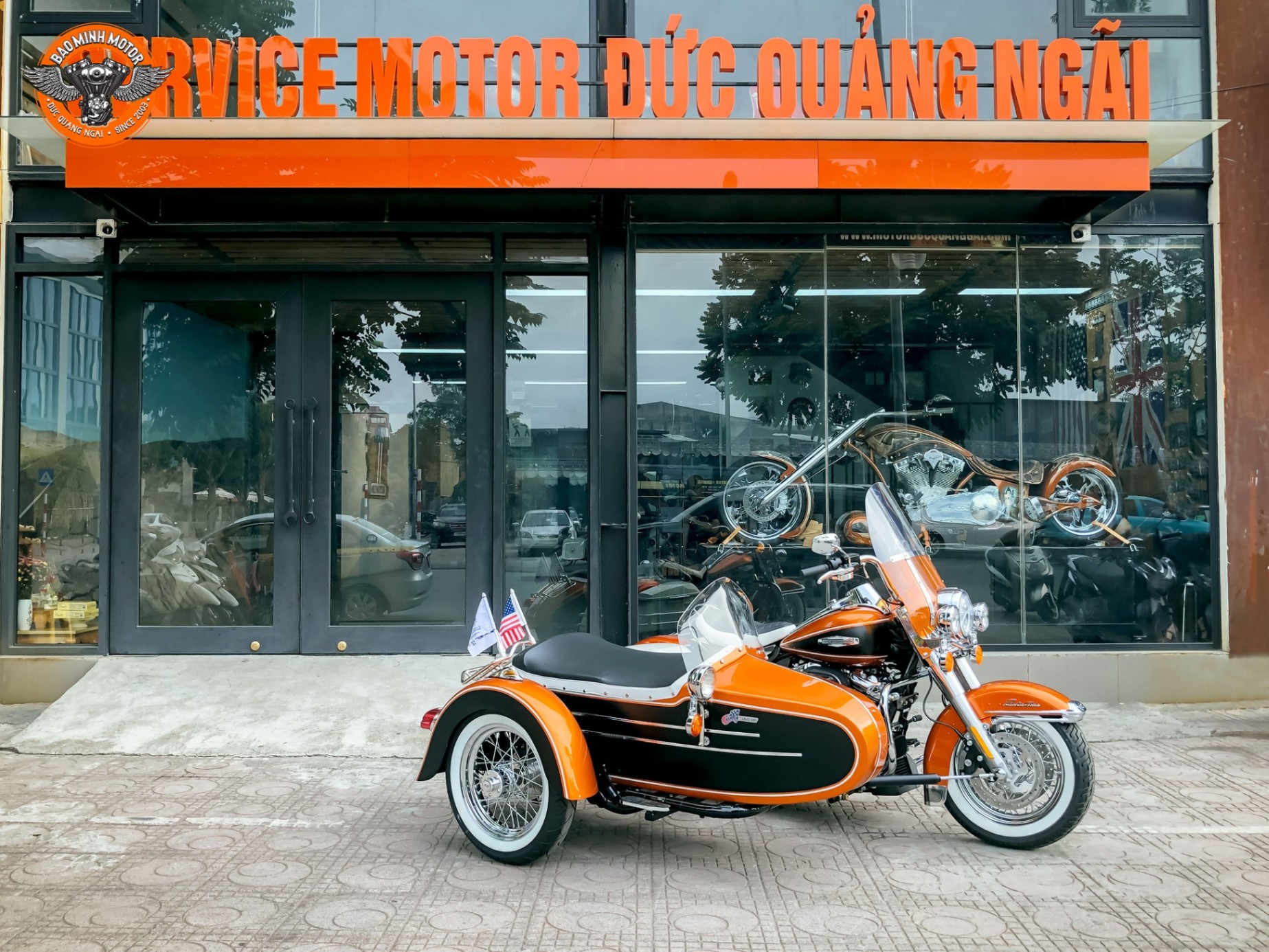 THUYỀN SIDECAR HIỆU CHAMPION ĐỘ LÊN XE HARLEY-DAVIDSON ELECTRA GLIDE HIGHWAY KING