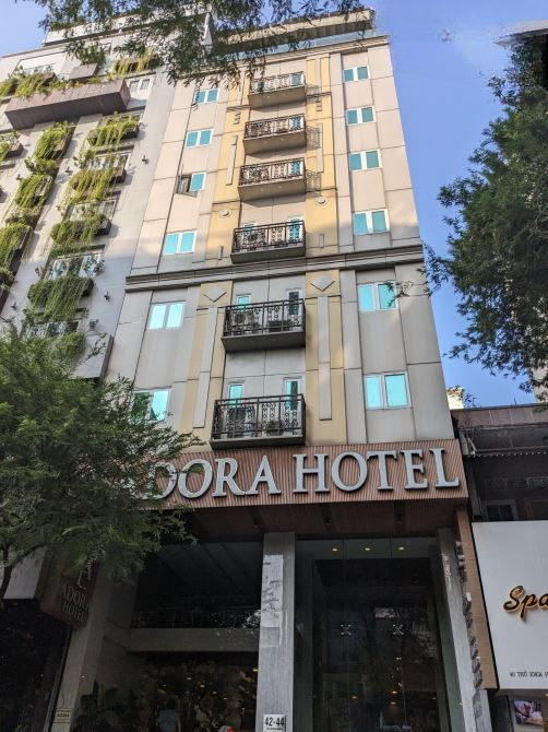 BÁN KHÁCH SẠN 3 SAO CAO CẤP MẶT TIỀN LÊ THÁNH TÔN, Q.1 – 75 PHÒNG – FULL KHÁCH TRÊN 90% – GIÁ 500 TỶ
