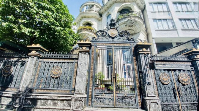 Chủ Bán Gấp Biệt Thự Siêu VIP Đường Trần Quốc Thảo, Quận 3 – 680m², Hồ Bơi, Giá 230 Tỷ TL