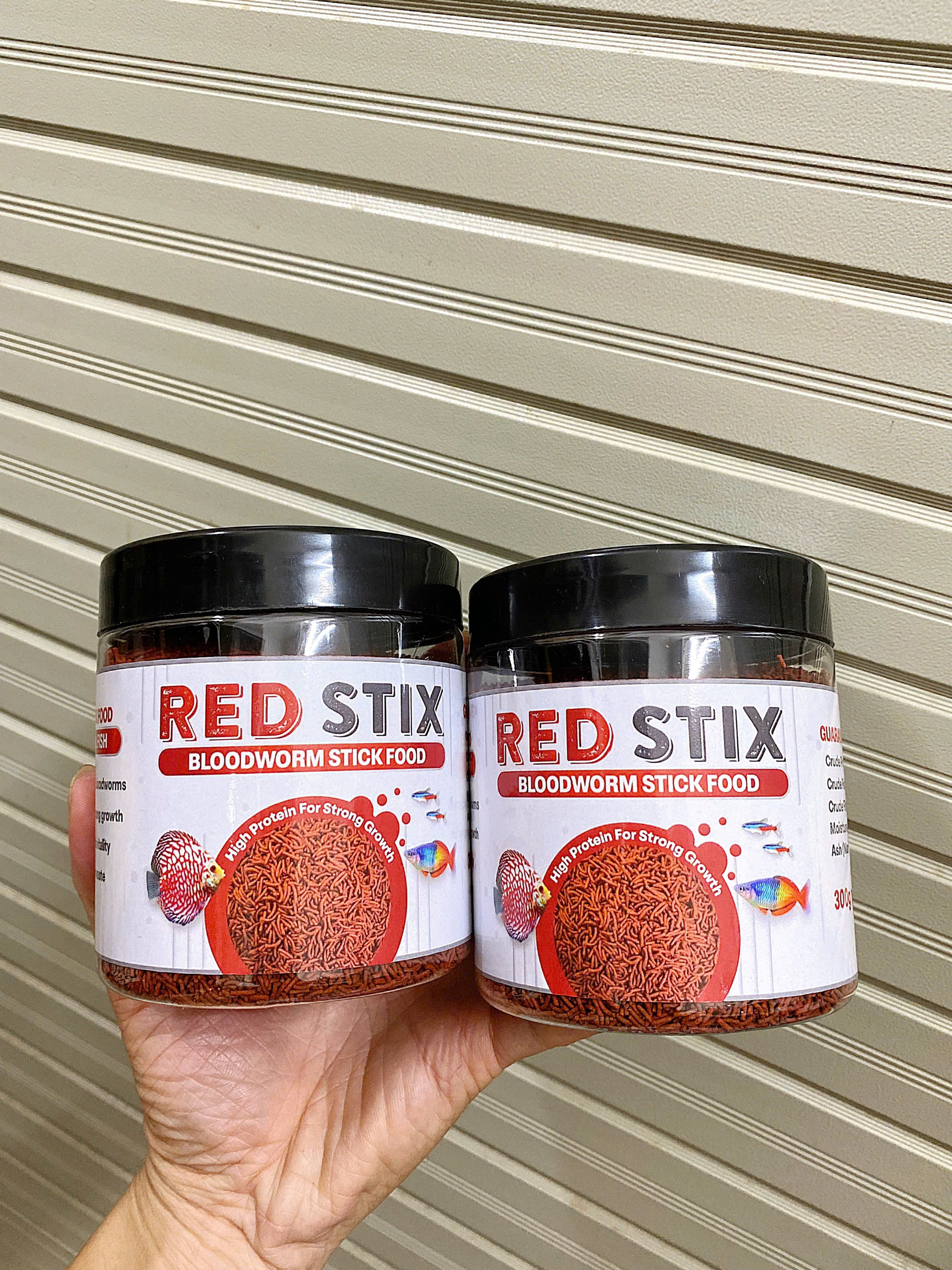Cám Trùng Huyết Sợi RED STIX 300G Thức ăn cho cá cảnh