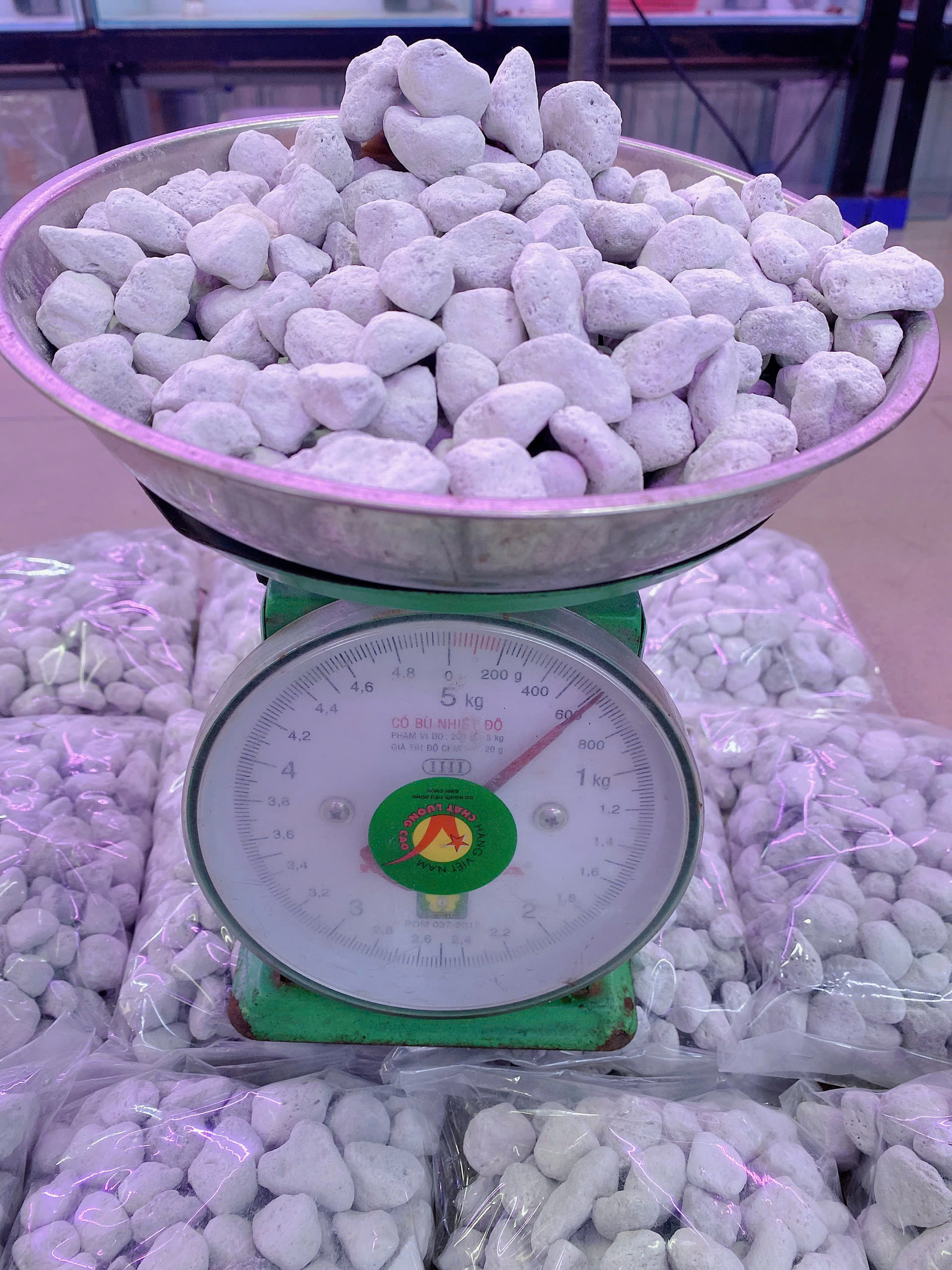 Vật liệu lọc Matrix chính hãng Seachem Chiết Lẻ 600G Vật Liệu Lọc Hồ Cá
