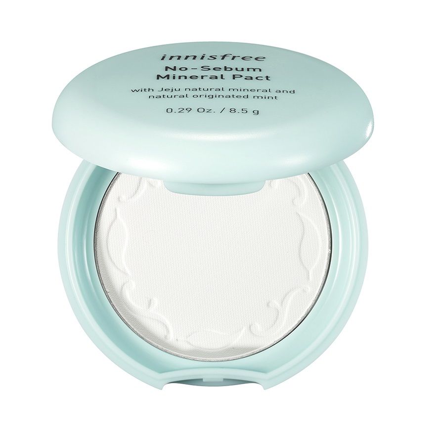 Phấn phủ Innisfree No Sebum Mineral Pact dạng nén 8.5g giúp kiềm dầu giữ lớp nền lâu trôi
