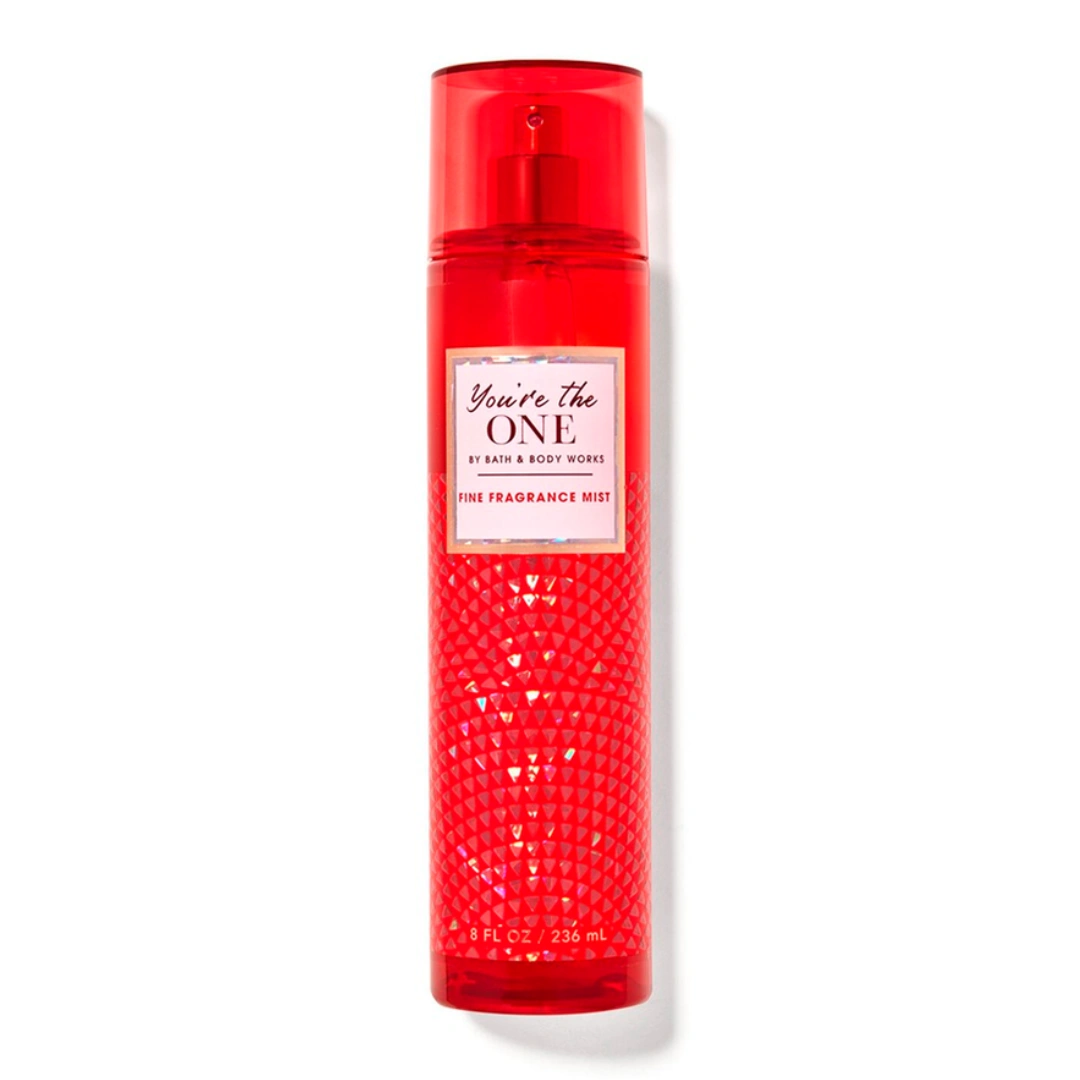 Xịt thơm Bath & Body Works 236ml với mùi hương ngọt ngào, mát dịu, nhẹ nhàng phù hợp cho mọi lứa tuổi