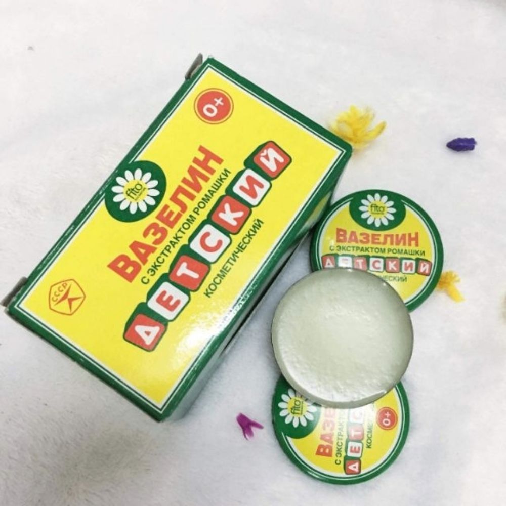 Sáp dưỡng ẩm FITO hộp thiếc 10g giúp dưỡng ẩm mềm môi nhẹ nhàng tẩy tế bào chết