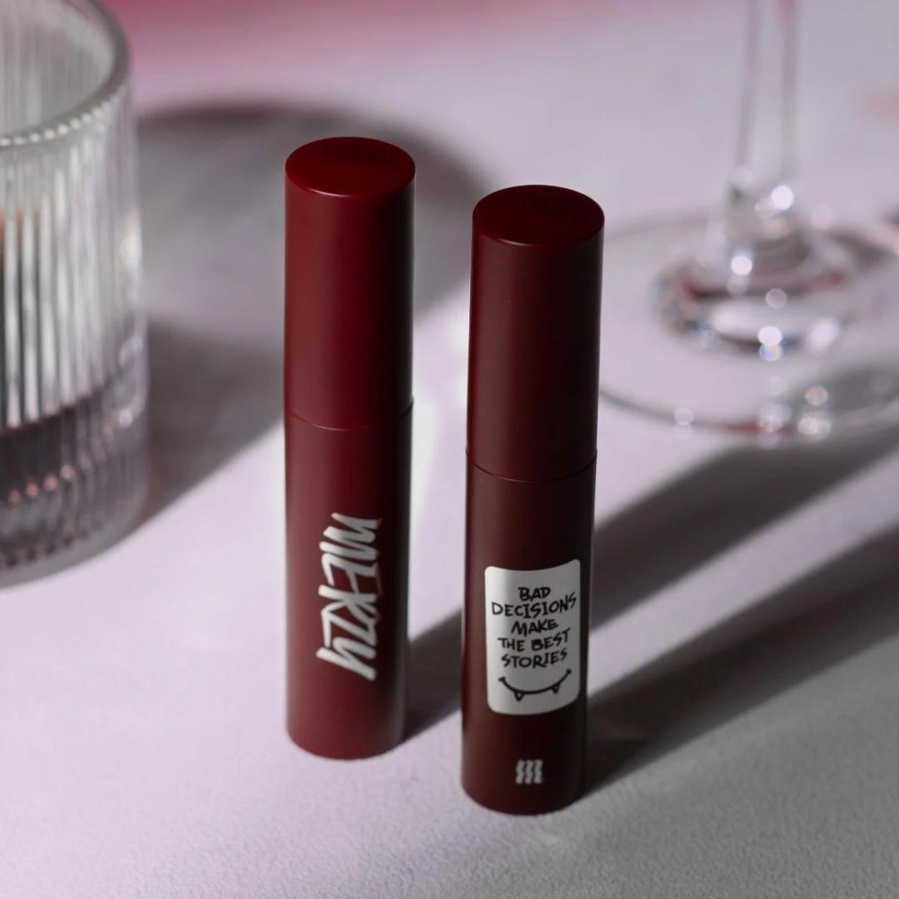 Son kem lì Merzy Noir In The Mellow Tint M13 4g vỏ đỏ Red Edition màu đỏ trầm