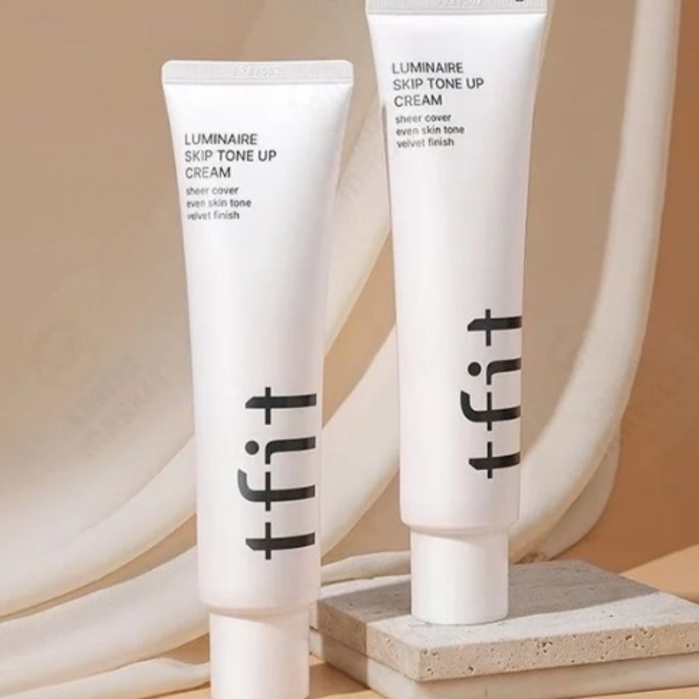 Kem lót nâng tone Tfit Luminaire Skip Tone Up Cream 100ml che khuyết điểm mang lại làn da căng mọng và luôn ẩm mịn