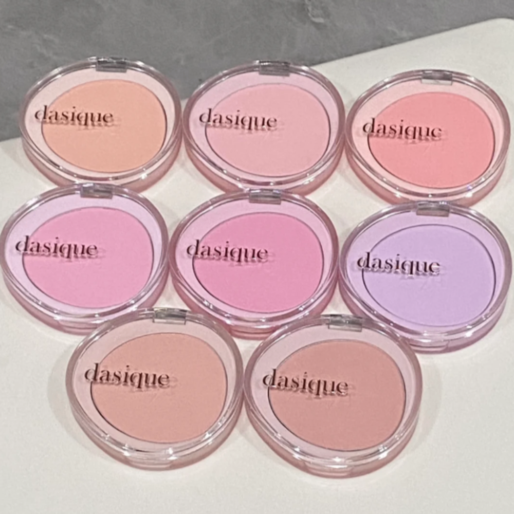 Phấn má hồng Dasique Soft Blur Cheek 5.7g chất phấn dễ tán mang lại lớp nền mịn màng