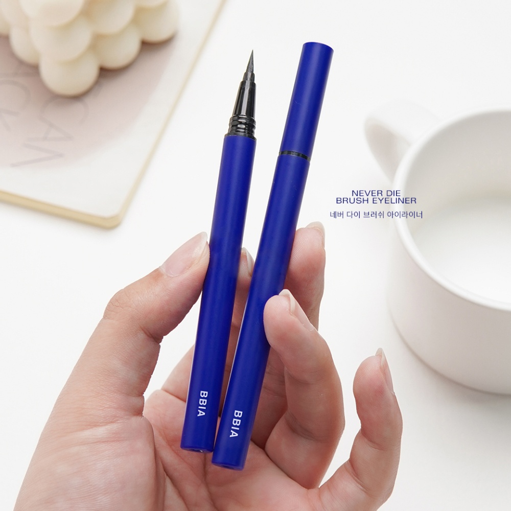 Kẻ mắt nước Bbia Never Die Brush Eyeliner 0.4g nét mực đậm và chống nước
