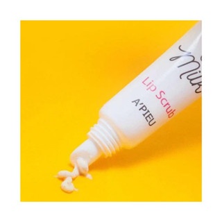 Tẩy da chết môi A'pieu Honey & Milk Lip Scrub 8ml giúp nuôi dưỡng, duy trì độ ẩm sâu cho môi