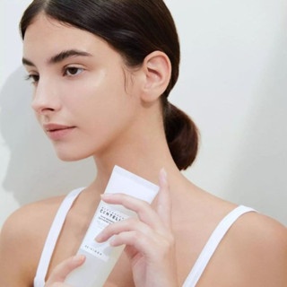 Sữa rửa mặt Madagascar Skin1004 Tone Brightening 125ml làm sạch nhẹ nhàng, làm dịu da