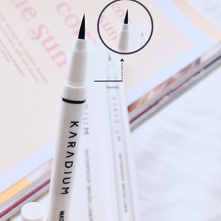 Kẻ mắt nước Karadium Waterproof Brush Liner Black 0.55g tạo chiều sâu cho đôi mắt