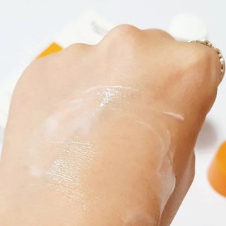 Kem chống nắng Eucerin Sun Serum Spotless Brightening SPF50+ PA++++ 50ml dưỡng trắng da mờ đốm nâu