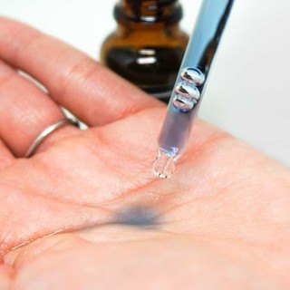 Serum Klairs Midnight Blue Youth Activating Drop 20ml giúp dưỡng ẩm và phục hồi da