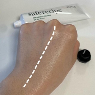 Kem chống nắng Pestlo Saferecipe Panthenol & Ceramide SPF 50+ PA++++ 50ml kết cấu mỏng mịn dễ tán thấm nhanh vào da
