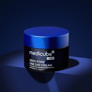 Kem dưỡng Medicube Zero Pore One Day Cream 50ml giúp se khít lỗ chân lông, giảm mụn đầu đen và kiểm soát bã nhờn