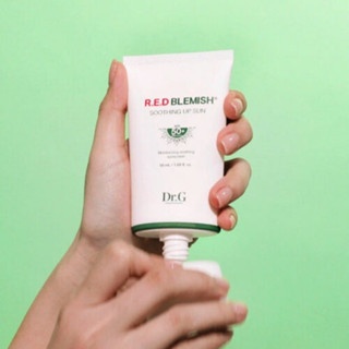 Kem chống nắng Dr.G Red Blemish Soothing Up Sun 50ml làm dịu và giảm mụn cho da nhạy cảm