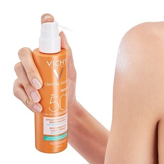 Xịt chống nắng Vichy Capital Soleil Spray Protecteur Rehydratant Light Spray SPF50+ 200ml tiện lợi bảo vệ da