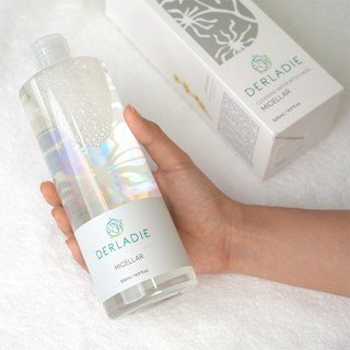 Nước tẩy trang Derladie Cleansing Water Witch Hazel 500/1000ml làm sạch lớp trang điểm và loại bỏ dầu thừa