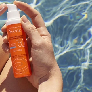 Kem chống nắng Avene Dry Touch Fluid SPF 50+ 50ml giúp làm dịu nhẹ làn da, chống kích ứng