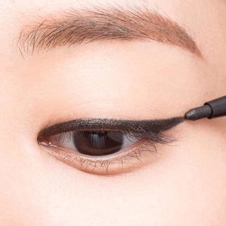Kẻ mắt Sivanna Long Wear Gel Eyeliner Pen Black 0,5g giúp bạn sở hữu đôi mắt to tròn