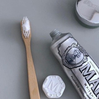 Kem đánh răng Marvis Ý 85ml loại bỏ mảng bám, sạch răng thơm miệng