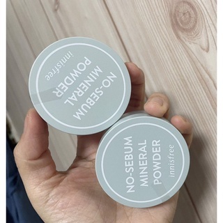 Phấn phủ bột kiềm dầu Innisfree No Sebum Mineral Powder 5g giữ da luôn mịn màng