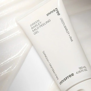 Tẩy da chết Innisfree Green Barley Gommage Peeling Mask 120ml chiết xuất từ lúa mạch không khô da, giúp da mịn màng