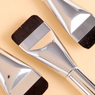 Cọ dẹt tán nền Xixi Foundation Brush 10g giúp lớp nền mỏng mịn tự nhiên