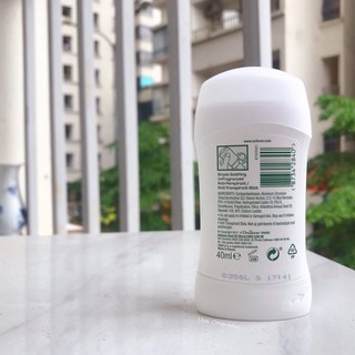 Sáp khử mùi Simple Soothing Anti-Perspirant 40ml dành cho da nhạy cảm