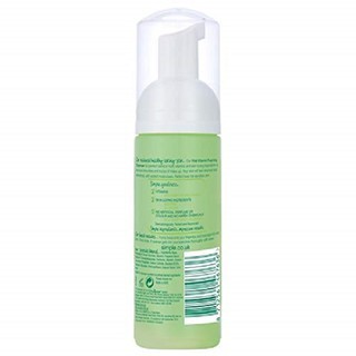 Sữa rửa mặt tạo bọt Simple Kind To Skin Vital Vitamin Foaming Cleanser 150ml dành cho da nhạy cảm