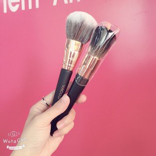 Cọ phủ cỡ lớn Vacosi Large Deluxe Powder M23 giúp tán phấn phủ