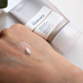 Kem dưỡng The Ordinary Azelaic Acid Suspension 10% 30ml giúp làm trắng sáng da, giảm vết thâm nám, tàn nhang và đốm nâu