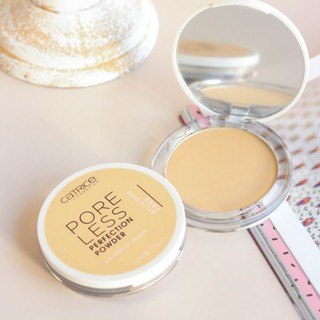 Phấn phủ dạng nén Catrice Pore Less Perfection Powder Universal Shade 9g hấp thu lớp dầu thừa cho lớp nền lì, mỏng