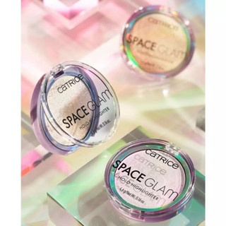 Phấn bắt sáng Catrice Space Glam Holo Highlighter 4.6g chất phấn mịn lì lâu trôi
