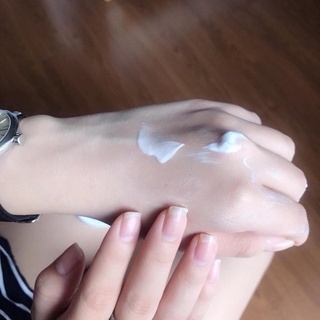 Sữa dưỡng thể Alpha Arbutin 3 Plus+ Collagen Lotion Deep White Essence 500ml phục hồi da từ hư tổn, cháy nắng