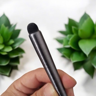 Cọ môi KUMO Finger Tip nhỏ gọn tiện lợi công dụng đa năng