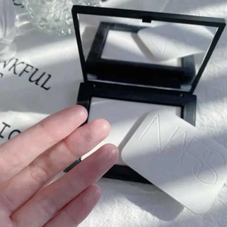 Phấn phủ Nars Light Reflecting Setting Powder 3g hạt phấn siêu mịn mướt giúp giúp khóa chặt lớp nền