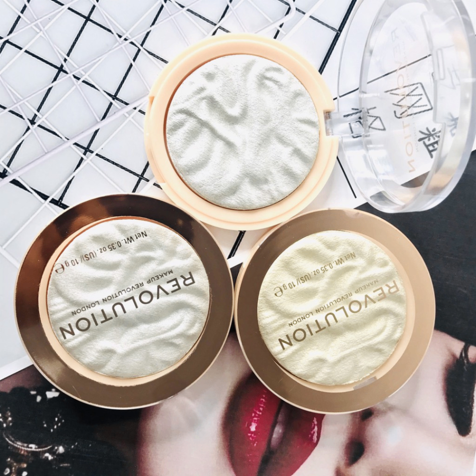Phấn bắt sáng Revolution Highlighter Reloaded 10g chất phấn mịn lì dễ tán