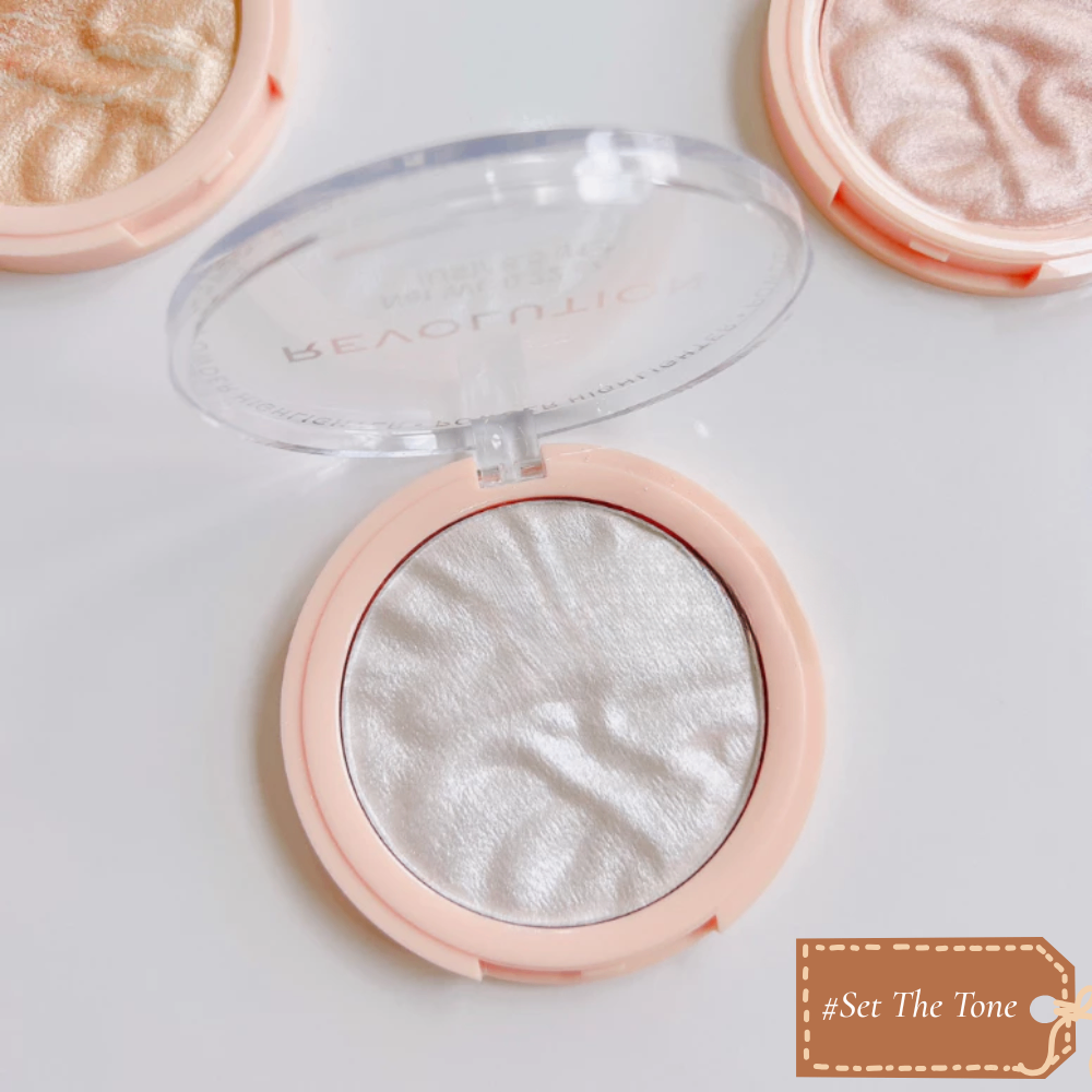 Phấn bắt sáng Revolution Highlighter Reloaded 10g chất phấn mịn lì dễ tán